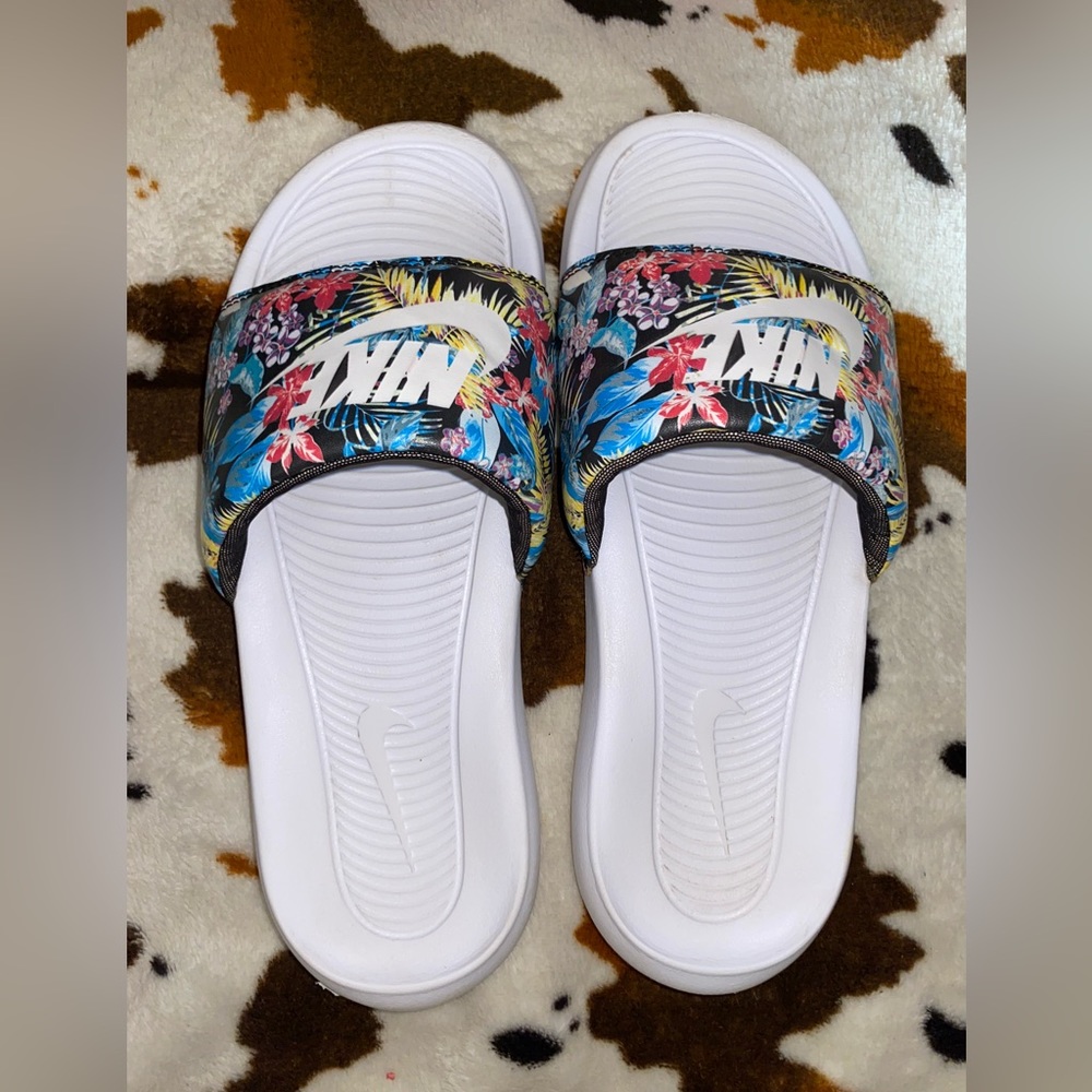 Nike slides